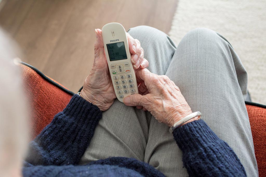 Best Cordless Phones for Seniors Senior Strong