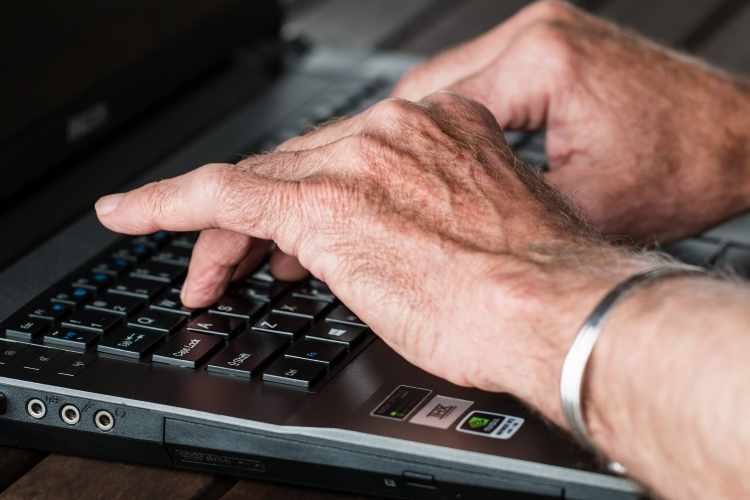 What Is The Easiest Laptop For Seniors?