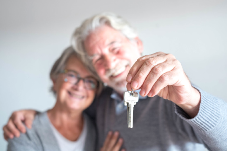 When Should Seniors Sell Their Home? | Senior Strong