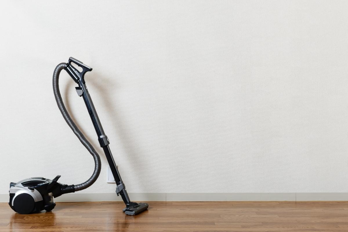 Best Lightweight Vacuum Cleaner For Elderly Folks Senior Strong