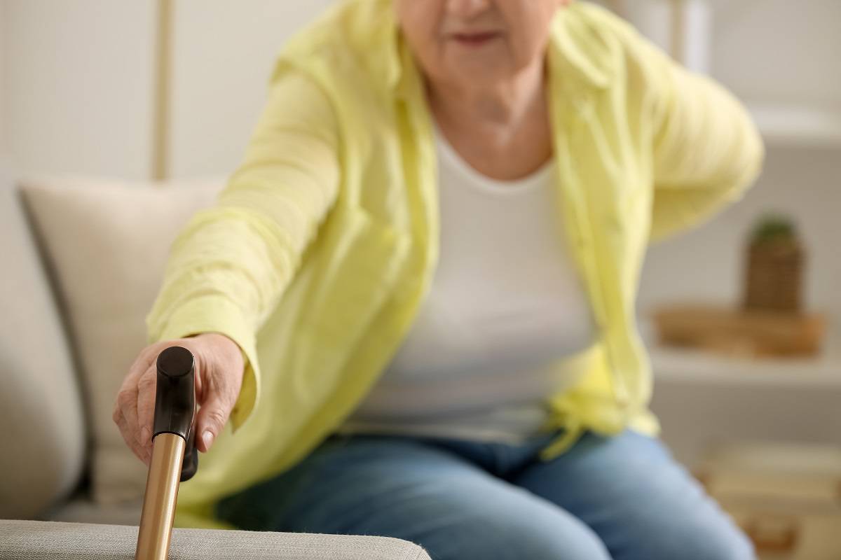Best Extended Arm Grabbers For Seniors