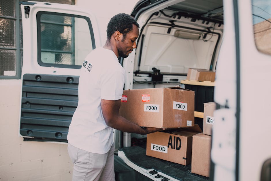 How To Get Involved In Community Service As A Senior