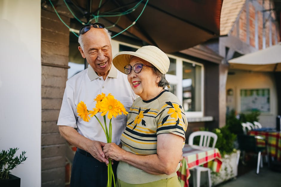 Free Dating Sites For Seniors Over 70: Finding Companionship At Any Age