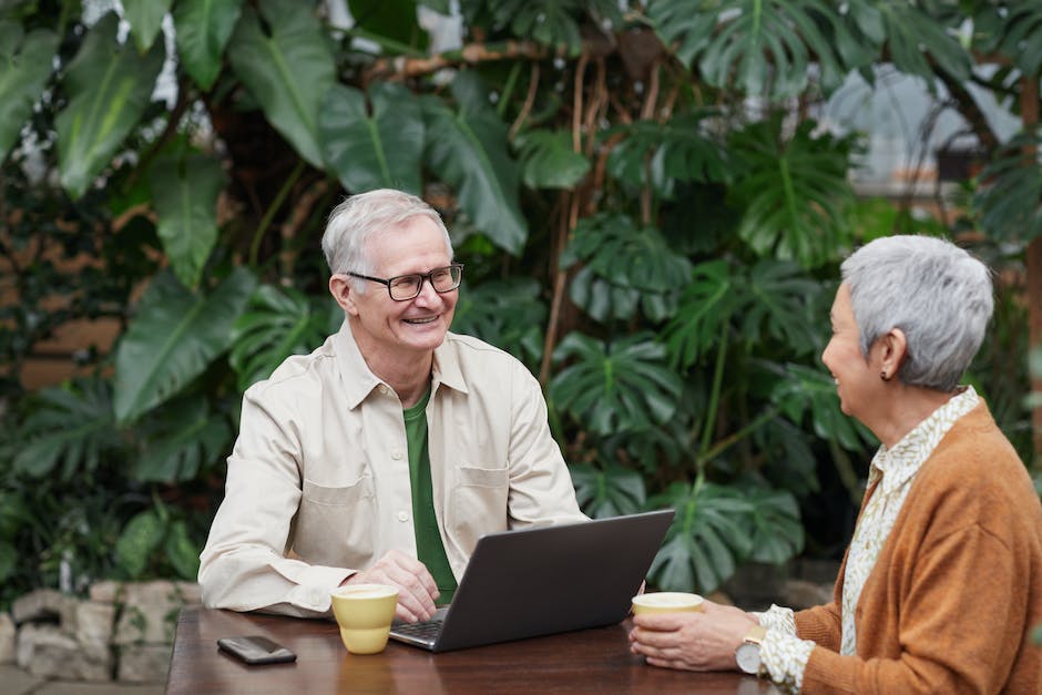 Is the Senior Dating App Free? Understanding the Cost of Finding Love Online