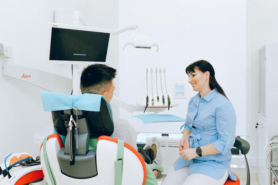 Securing Your Smile: A Guide to Dental Insurance that Covers Dentures