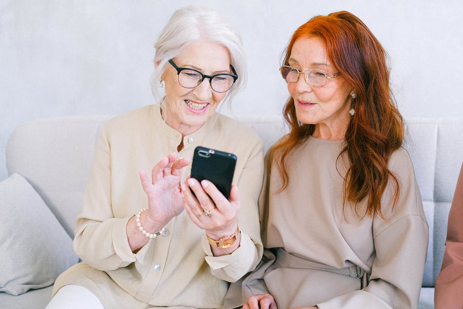 Discover the Benefits: How Seniors Can Get a Cintex Wireless Free Phone