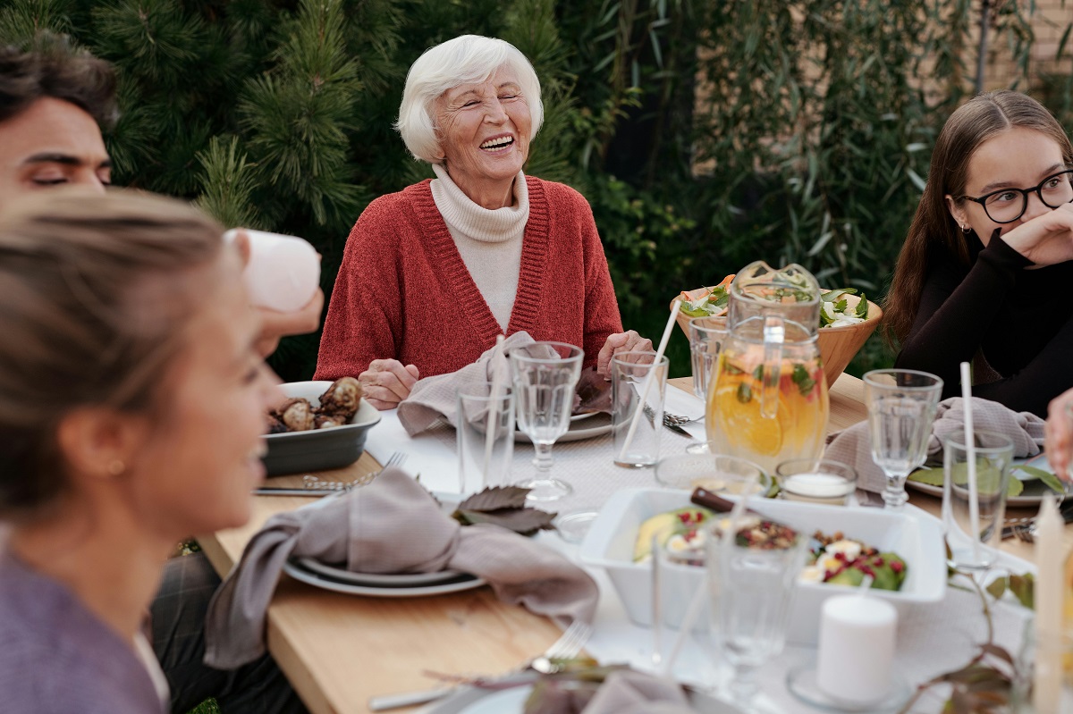 Outback Steakhouse Deals offers Discounts for Seniors