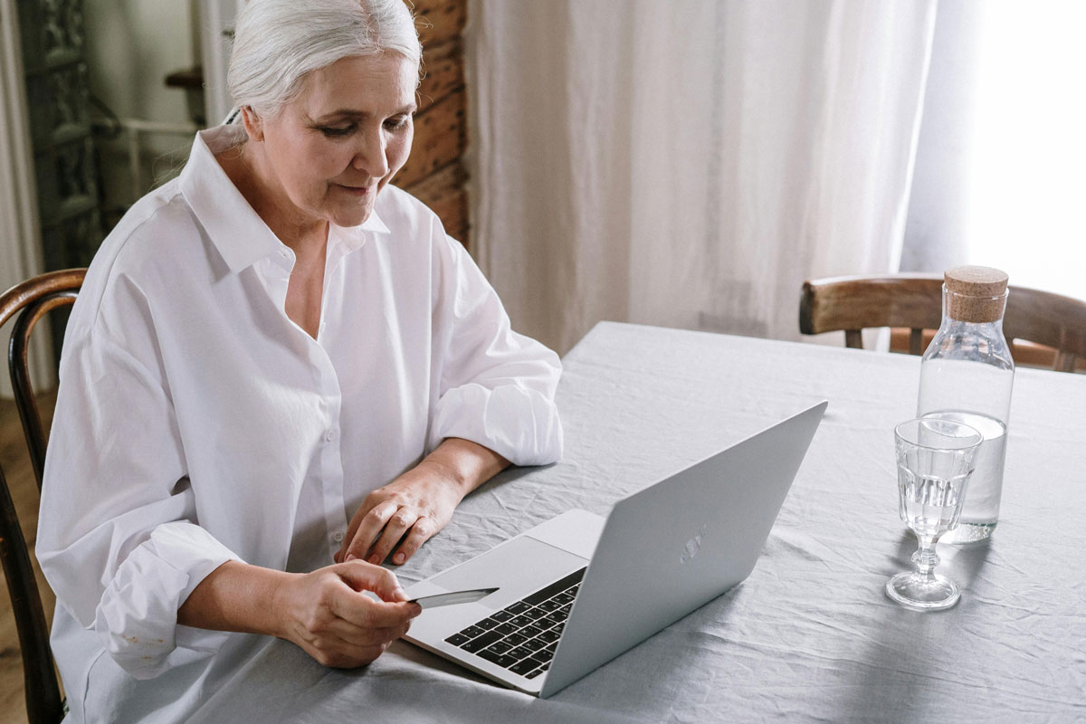 Senior Technology Deals across Canadian Provinces